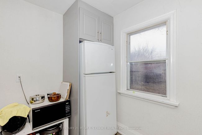 22 Rogers Rd, House other with 4 bedrooms, 2 bathrooms and 4 parking in Brampton ON | Image 21