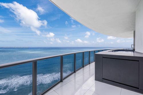 2805-18555 Collins Ave, Sunny Isles Beach, FL, 33160-2770 | Card Image