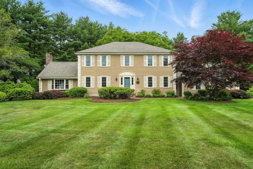 56 R F Higgins Dr, Norwell, MA, 02061-1142 | Card Image