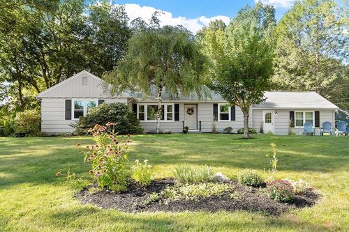 12 Brentwood Dr, Holden, MA, 01520-1904 | Card Image