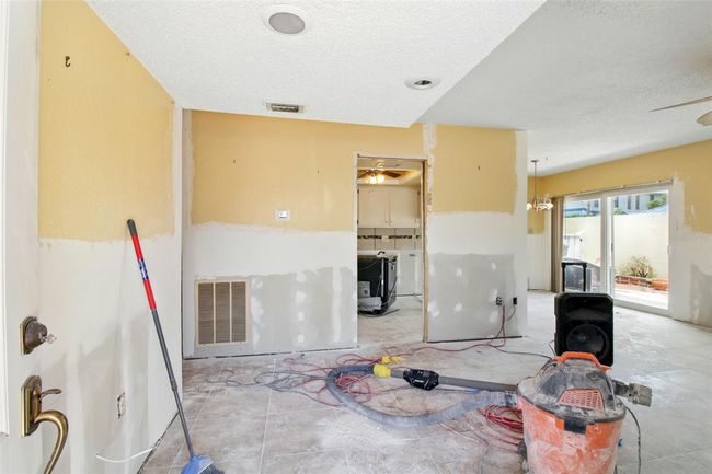 APT-4 - 1671 Cape Ann Ave Ne, Condo with 2 bedrooms, 2 bathrooms and null parking in St Petersburg FL | Image 10