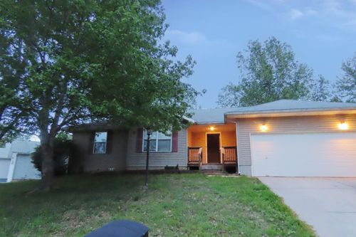 702 W Eagle Street, Nixa, MO, 65714 | Card Image
