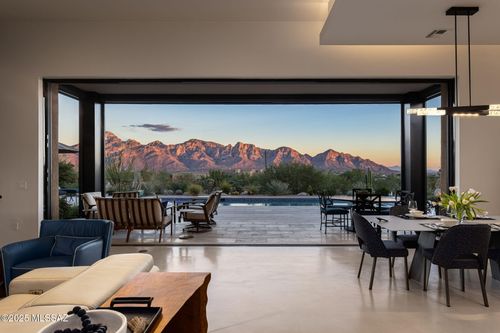 1814 W Tortolita Mountain Cir, Oro Valley, AZ, 85755-6048 | Card Image