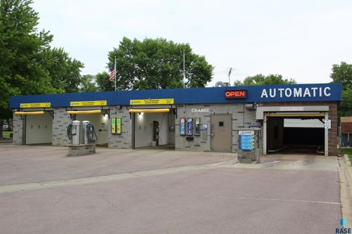 304 Ne 2nd St Street, Madison, SD, 57042-2208 | Card Image