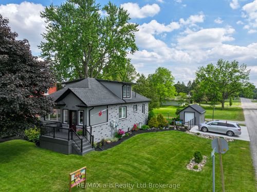 35 Church St W, Burgessville, ON, N0J1C0 | Card Image