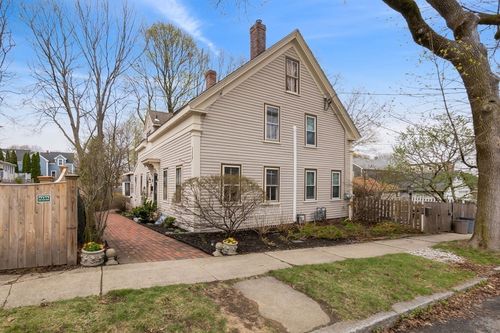 8-8 California St, Newburyport, MA, 01950 | Card Image