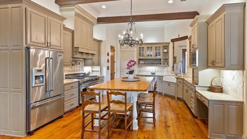 17427 Club View Ct, Baton Rouge, LA, 70810-8928 | Card Image