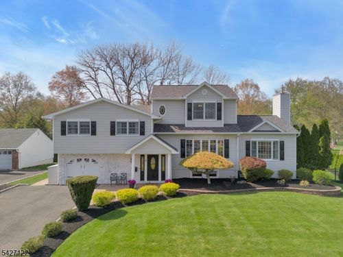 7 Oxbow Dr, New Providence, NJ, 07974-1342 | Card Image