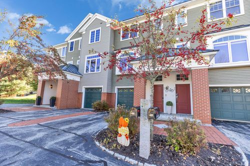 94 Riverwalk Way, Manchester, NH, 03101-2641 | Card Image