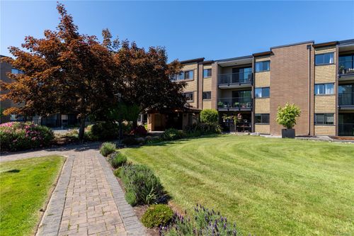 220-1870 Mckenzie Ave, Saanich, BC, V8N4X3 | Card Image