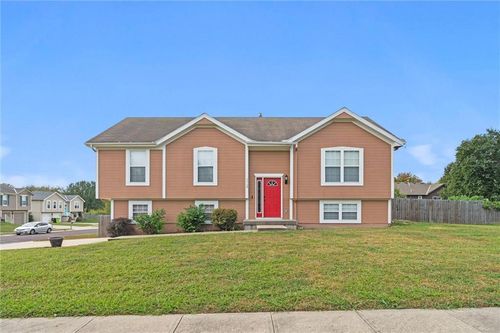 1112 Scott Ave, Belton, MO, 64012-3277 | Card Image