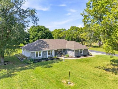 702 2nd Ave S, Greenwood, MO, 64034-9738 | Card Image