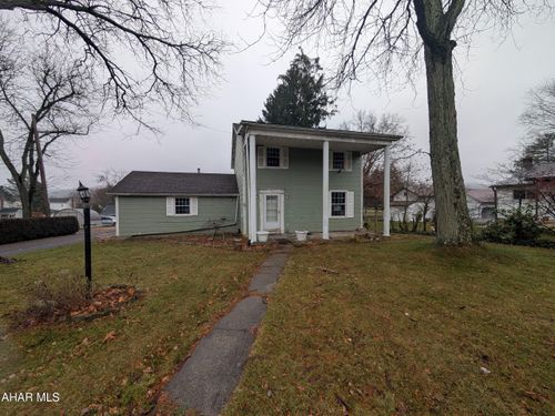 925 Patrick Ln, Newry, PA, 16665-1120 | Card Image