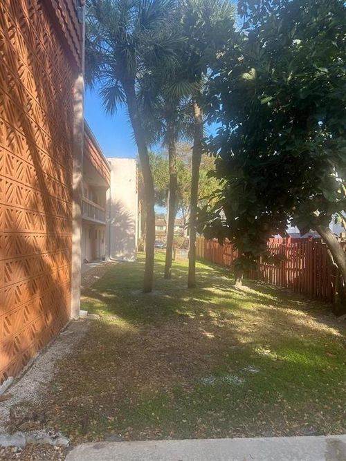 202g-7610 Stirling, Davie, FL, 33024 | Card Image