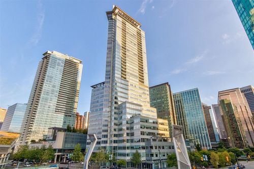 3x05-1077 W Cordova St, Vancouver, BC, V6C2C6 | Card Image