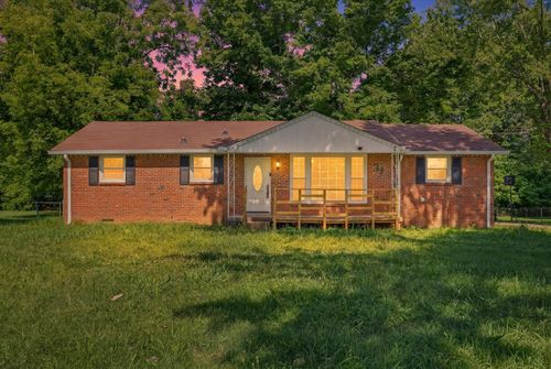 31 Charlemagne Blvd, Clarksville, TN, 37042-4094 | Card Image