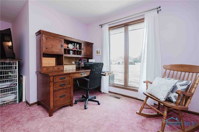 Office/Sitting Area in the Primary Bedroom | Image 20