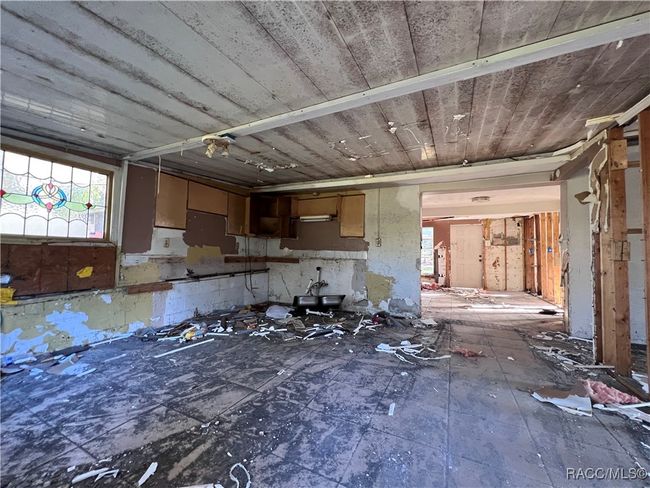 49 63 Rd St, House other with 3 bedrooms, 1 bathrooms and 1 parking in Yankeetown FL | Image 7