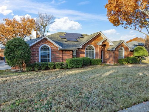 808 Shady Glen Ct, Fort Worth, TX, 76120-2858 | Card Image