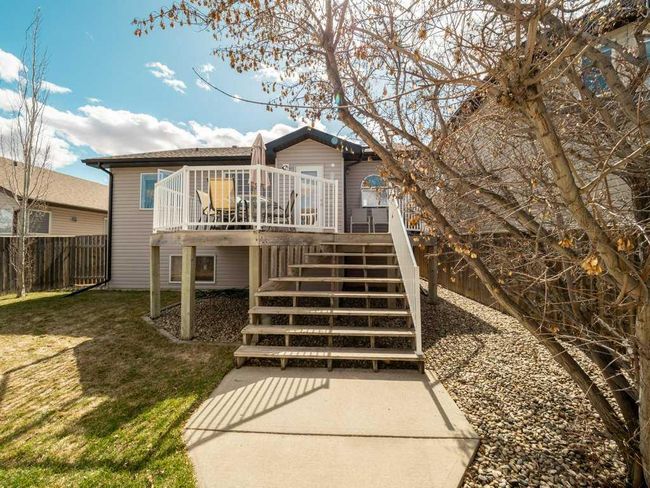 135 Grand River Boulevard W, Home with 4 bedrooms, 3 bathrooms and 4 parking in Lethbridge AB | Image 8