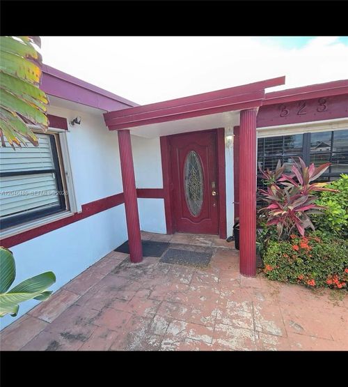 323 Nw 4th Pl, Deerfield Beach, FL, 33441-1743 | Card Image