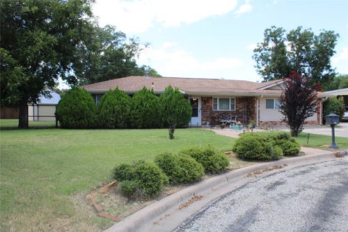 208 Park Dr, Early, TX, 76802-2223 | Card Image