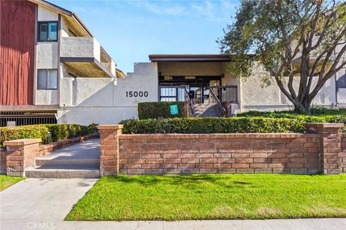 apt-101-15000 Halldale Ave, Gardena, CA, 90247-3151 | Card Image