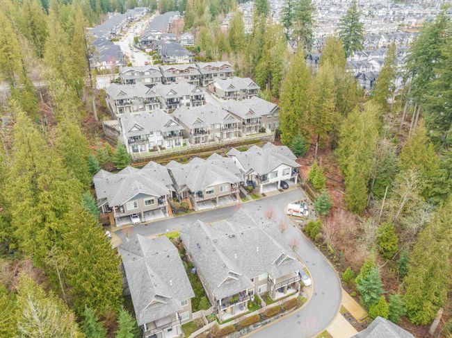 110 - 3451 Burke Village Promenade, Townhouse with 4 bedrooms, 3 bathrooms and 4 parking in Coquitlam BC | Image 2