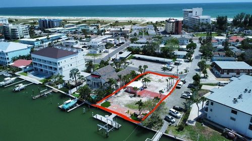 11855 1st St E, Treasure Island, FL, 33706-5103 | Card Image