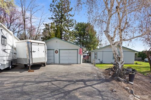 705 N 12th St, Selah, WA, 98942-9303 | Card Image