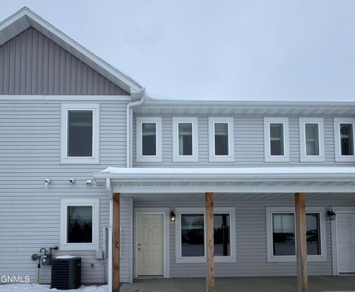 3310 Kenner Loop, Bismarck, ND, 58504-7336 | Card Image