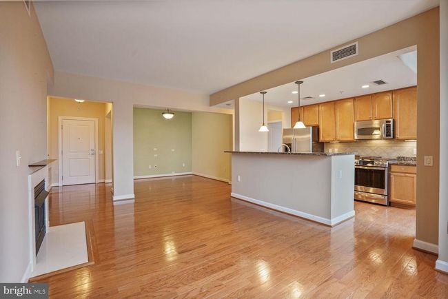 UNIT-1106 - 1830 Fountain Dr, Condo with 2 bedrooms, 2 bathrooms and null parking in RESTON VA | Image 4