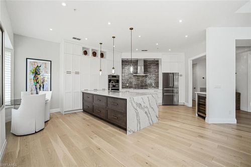 204-1835 Les Chateaux Blvd, NAPLES, FL, 34109-1361 | Card Image