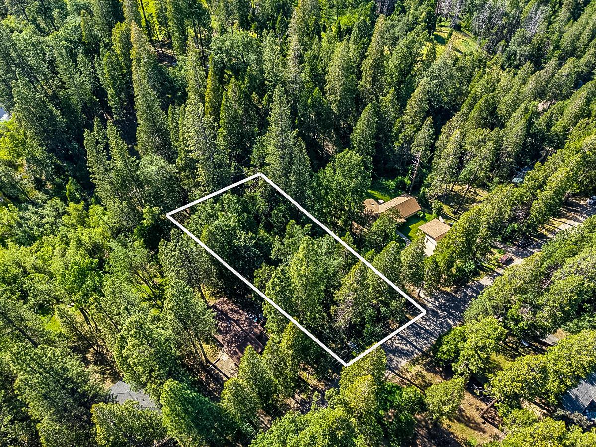 Land in Mariposa