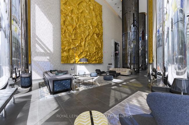 2104 - 10 York St, Condo with 2 bedrooms, 1 bathrooms and null parking in Toronto ON | Image 5