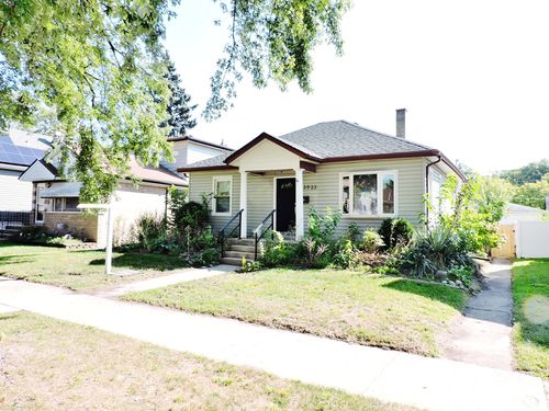 3933 Elmwood Ave, Stickney, IL, 60402-4144 | Card Image