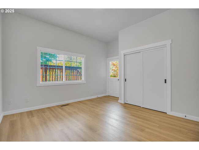 1111 Sw Linneman Ave, House other with 5 bedrooms, 3 bathrooms and 3 parking in Gresham OR | Image 23