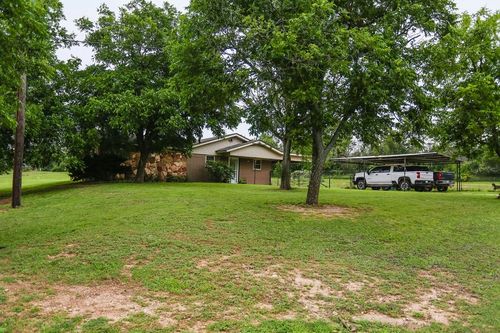 601 Mcintosh St, Goldthwaite, TX, 76844-2336 | Card Image