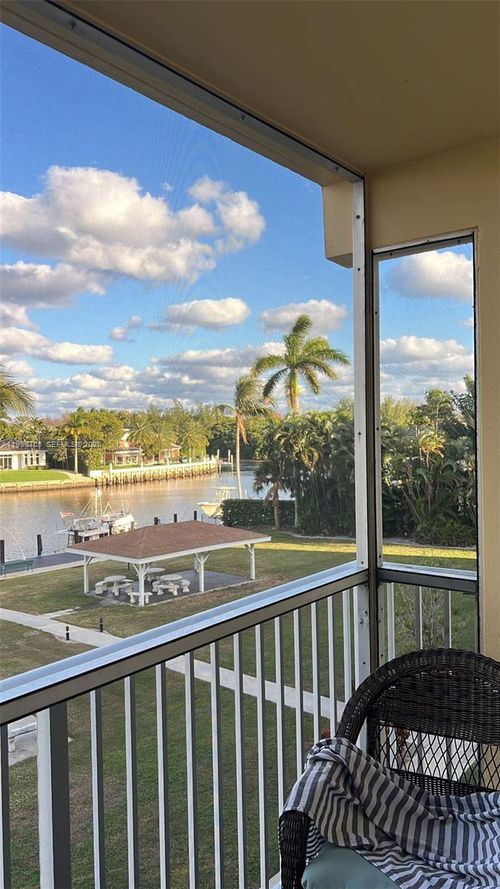 apt-305-230 N Federal Hwy, Deerfield Beach, FL, 33441-3618 | Card Image