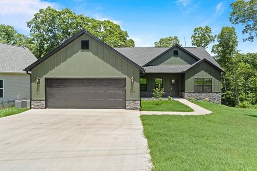 36 Westmorland Dr, Bella Vista, AR, 72714-1823 | Card Image