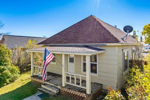 210 3rd Ave N, Stanford, MT, 59479-9502 | Card Image