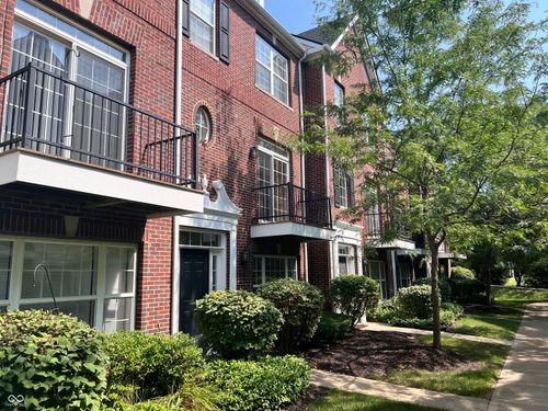unit-3-11945 Riley Dr, Zionsville, IN, 46077-8191 | Card Image