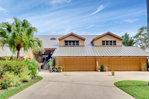 102 Se Crestwood Cir, Stuart, FL, 34997-7426 | Card Image