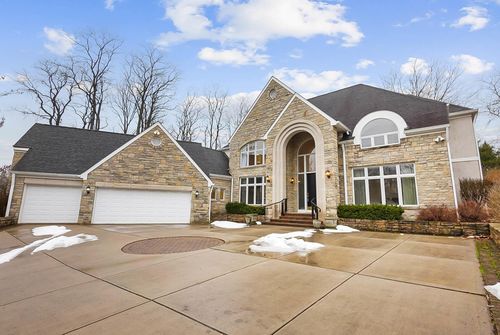 5119 Reserve Dr, Dublin, OH, 43017-8400 | Card Image