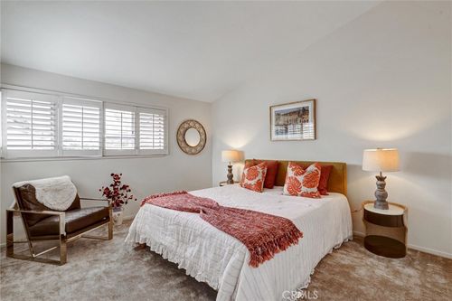 43 Glenhurst, Irvine, CA, 92604-3727 | Card Image