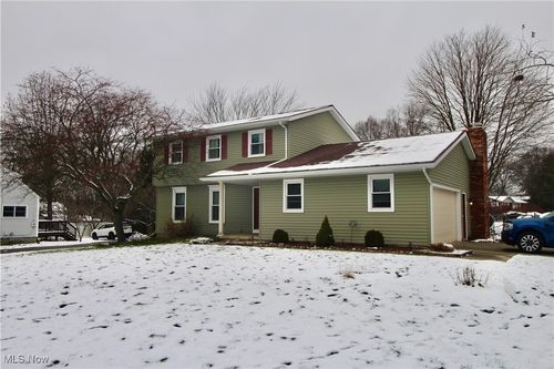 895 East Ave, Tallmadge, OH, 44278-2503 | Card Image