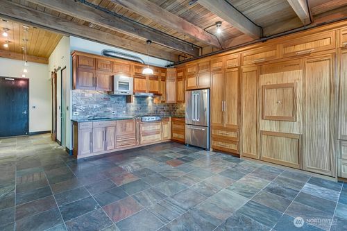 508-97 S Jackson St, Seattle, WA, 98104-2861 | Card Image