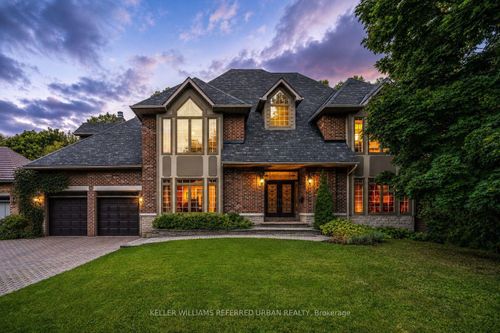194 Sherwood Pl, Newmarket, ON, L3Y8E5 | Card Image