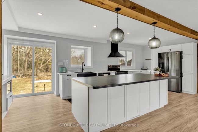 2515 Edgewood Pk, House other with 4 bedrooms, 2 bathrooms and 4 parking in Cavan ON | Image 11