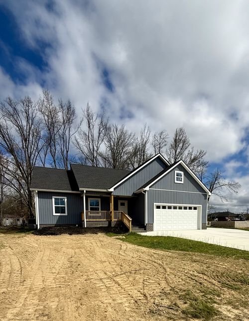 306 Cassie Dr, Lafayette, TN, 37083-4011 | Card Image